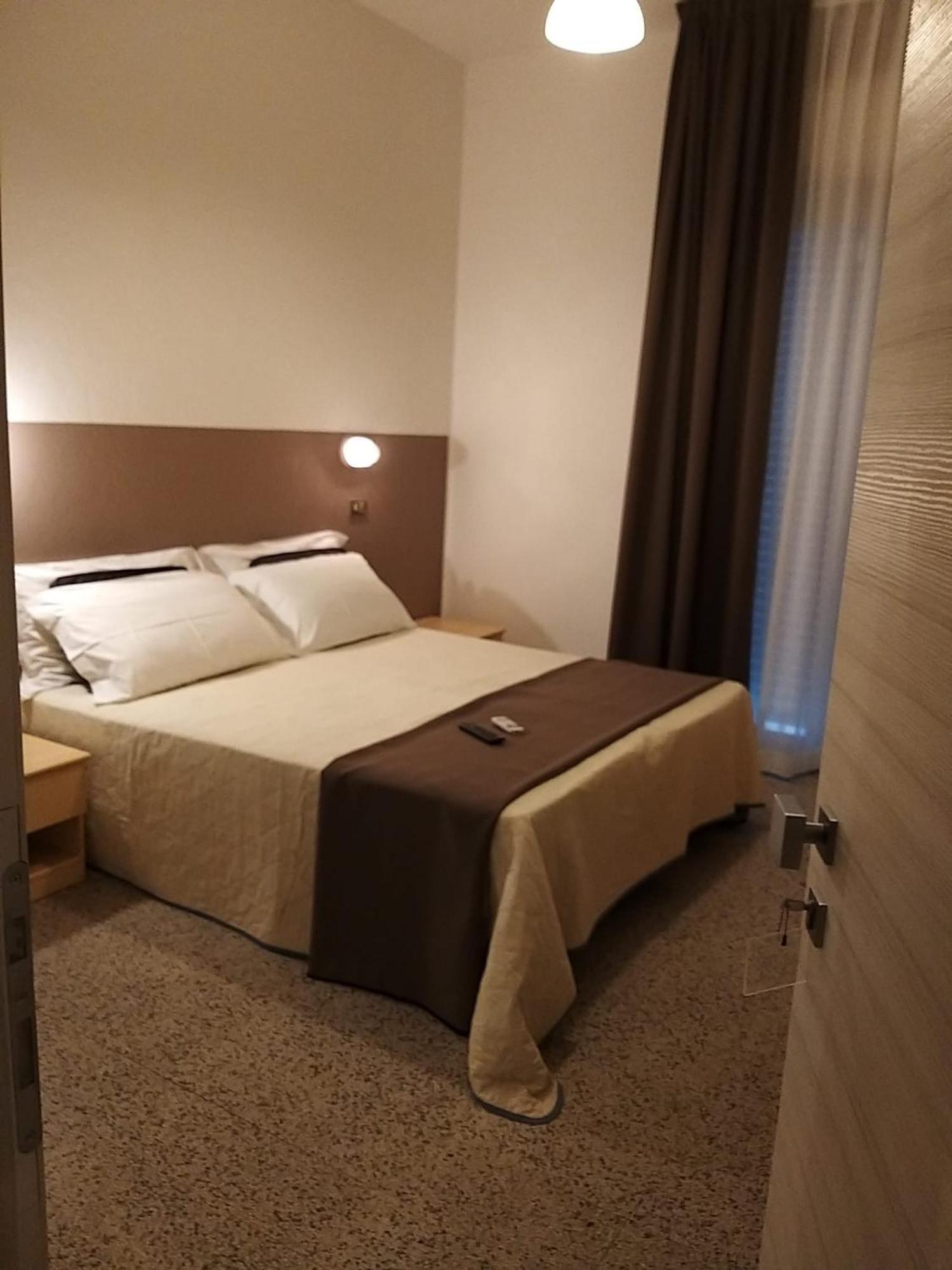 Hotel Ideal ริมินี ภายนอก รูปภาพ