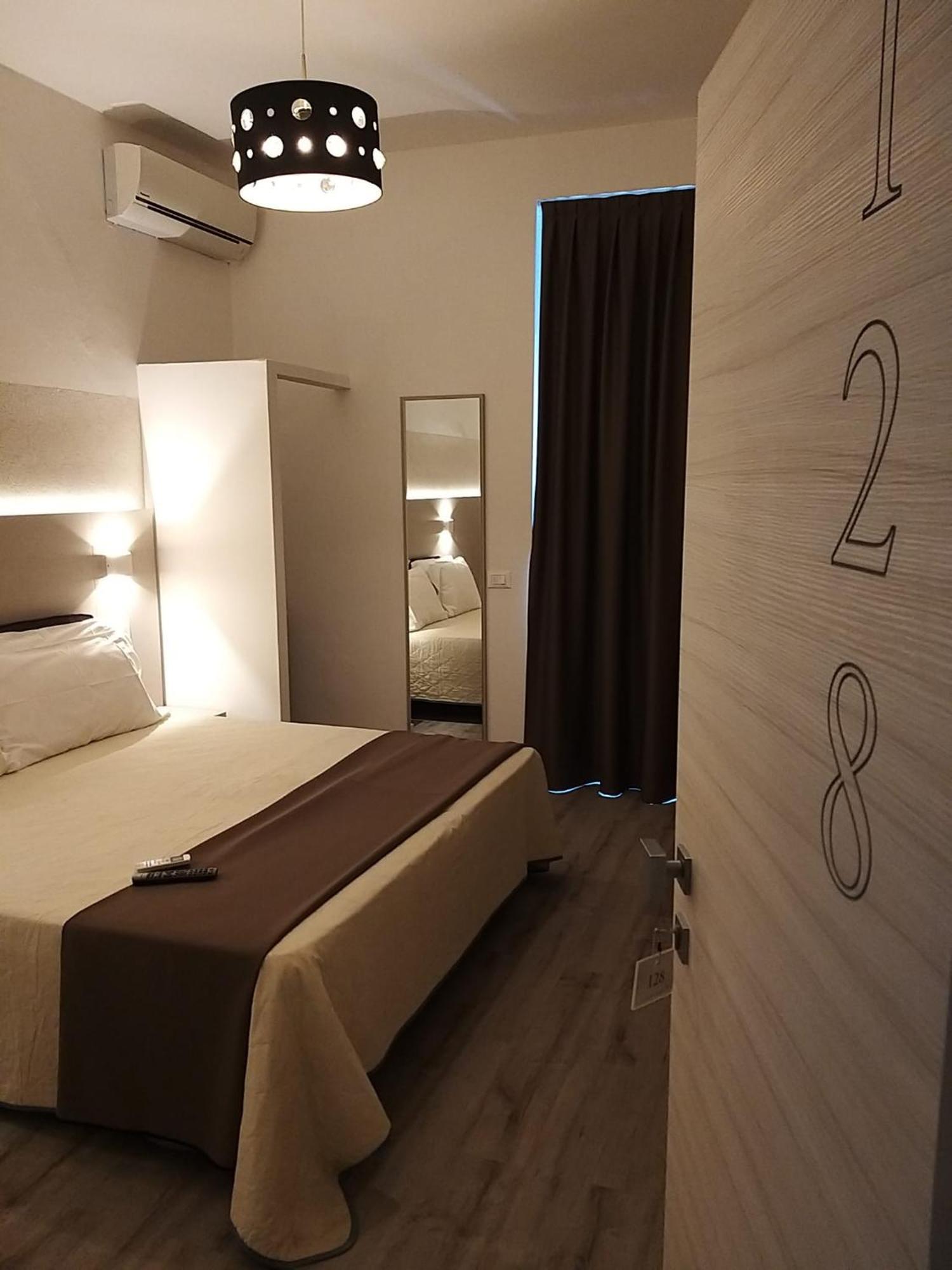 Hotel Ideal ริมินี ภายนอก รูปภาพ